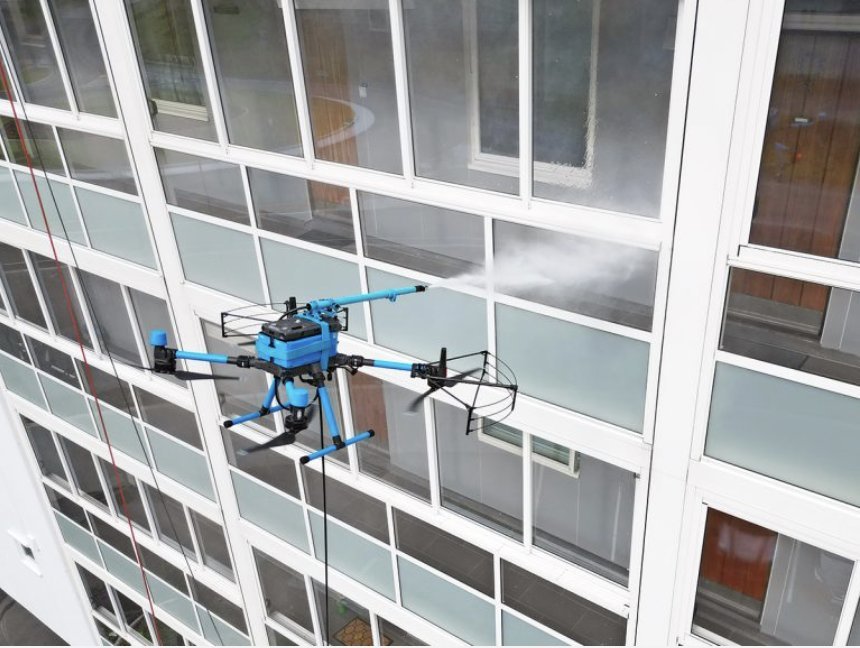 Drone KTV lavando ventanas